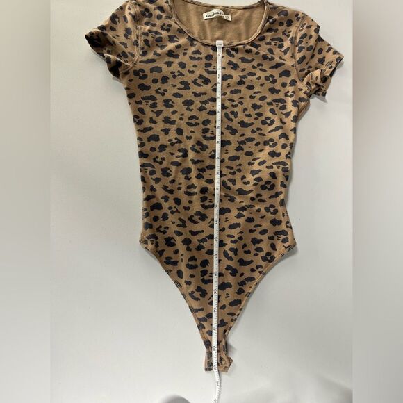 Abercrombie & Fitch Leopard Print Short Sleeve Body Suit Womens XXS - Picture 7 of 7